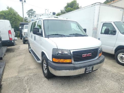 Used 2016 GMC Savana 2500 RWD image 3