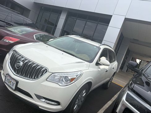 Used 2014 Buick Enclave Leather image 3