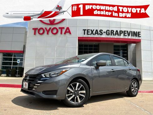 Used 2025 Nissan Versa SV w/ Trunk Package FWD image 1