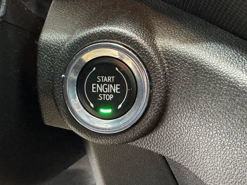 Used 2023 Chevrolet TrailBlazer LT FWD image 27
