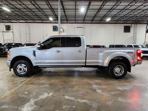 Used 2022 Ford F350 Platinum image 7
