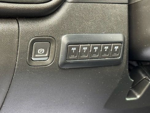 Used 2021 Chevrolet Silverado 2500 W/T w/ WT Convenience Package AWD/4WD image 33