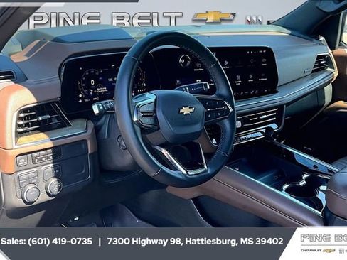 Used 2025 Chevrolet Tahoe High Country image 12