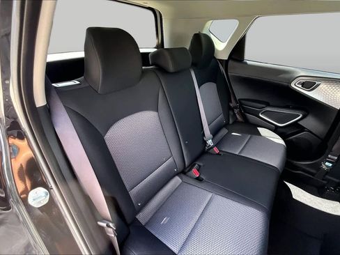 Certified 2025 Kia Soul LX w/ LX Technology Package FWD image 19