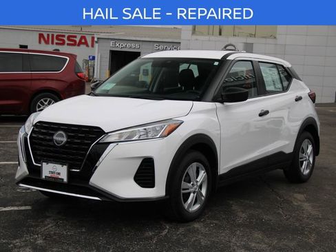 Certified 2025 Nissan Kicks Play S FWD image 10