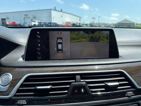 Used 2019 BMW 740e xDrive AWD/4WD image 14