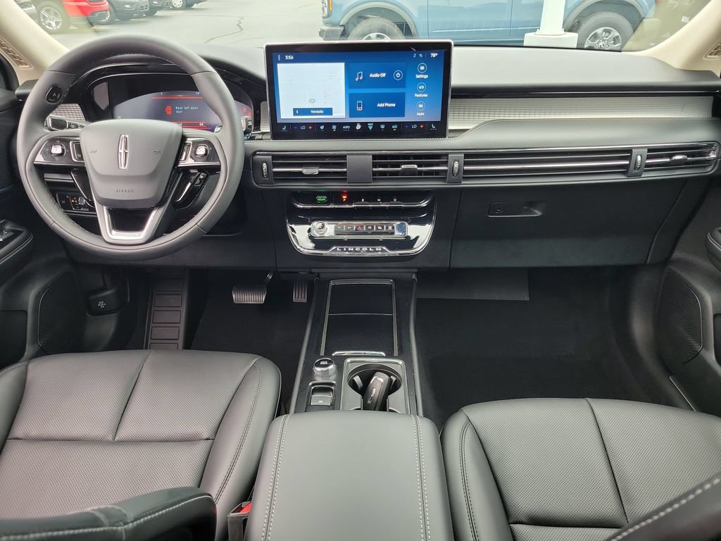 Certified 2023 Lincoln Corsair AWD w/ Equipment Group 101A image 11