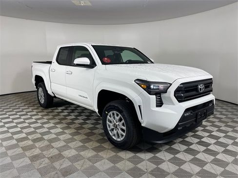 New 2025 Toyota Tacoma SR5 image 7