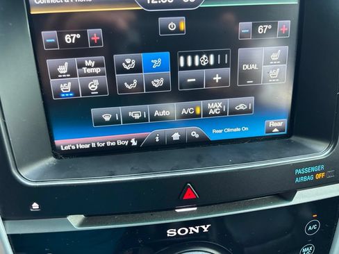 Used 2014 Ford Explorer Limited w/ Equipment Group 302A AWD/4WD image 31