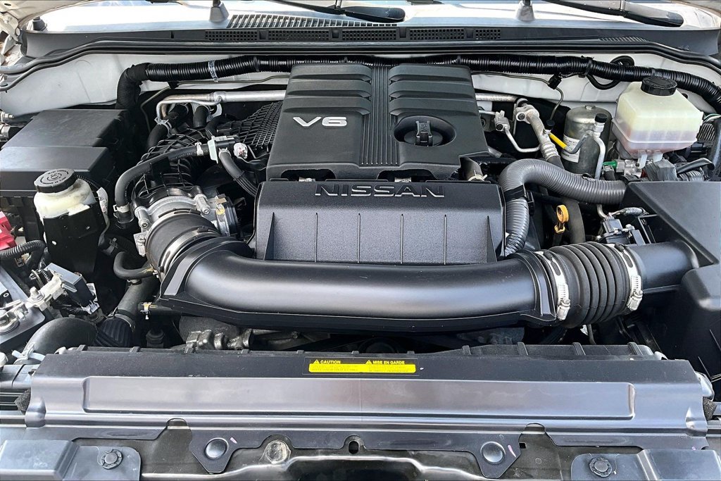 Used 2020 Nissan Frontier 2WD Crew Cab image 32