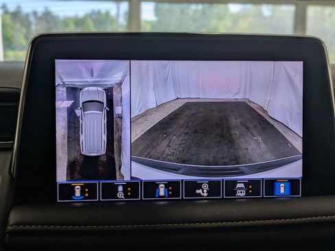 Used 2021 GMC Yukon AT4 w/ Rear Media and Nav Package AWD/4WD image 29