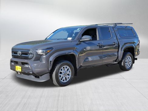 Certified 2024 Toyota Tacoma SR5 AWD/4WD image 3