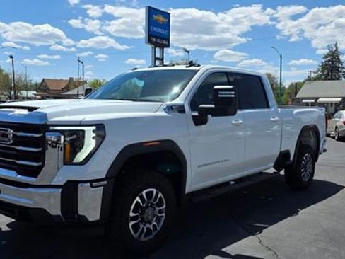 Used 2024 GMC Sierra 2500 SLE w/ SLE Convenience Package AWD/4WD image 3