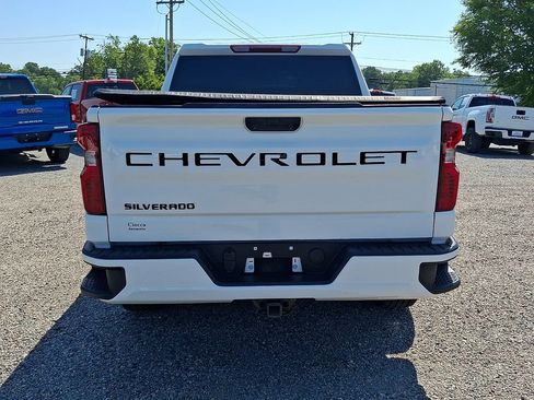 Used 2023 Chevrolet Silverado 1500 Custom AWD/4WD image 8