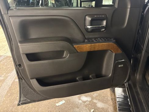Used 2015 Chevrolet Silverado 2500 LTZ w/ LTZ Plus Package AWD/4WD image 15
