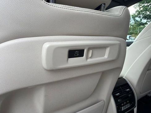 Used 2020 BMW X5 xDrive40i w/ M Sport Package AWD/4WD image 23