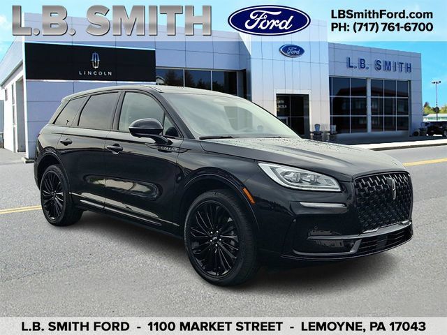 Certified 2025 Lincoln Corsair Reserve w/ Jet Appearance Package AWD/4WD image 1