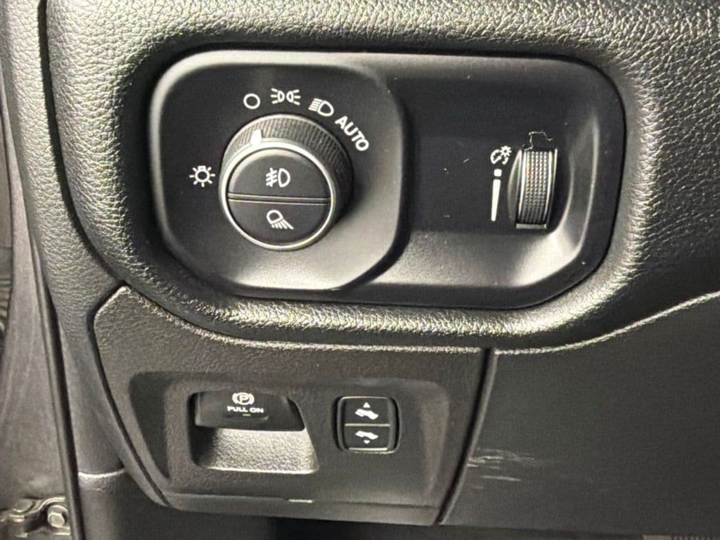 Used 2022 RAM 1500 Big Horn AWD/4WD image 29
