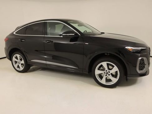 Certified 2025 Audi Q5 Premium Plus AWD/4WD image 6