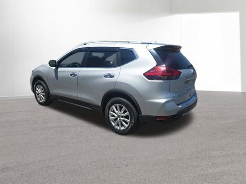 Used 2017 Nissan Rogue SV AWD/4WD image 3