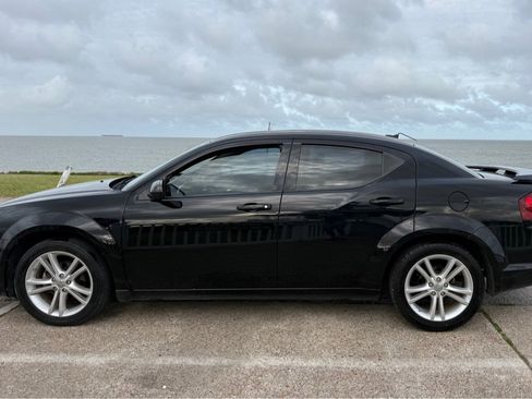 Used 2013 Dodge Avenger SXT w/ Rallye Appearance Group FWD image 8