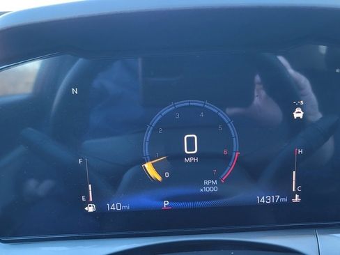 Used 2025 Chevrolet Trax LT w/ Driver Confidence Package image 13