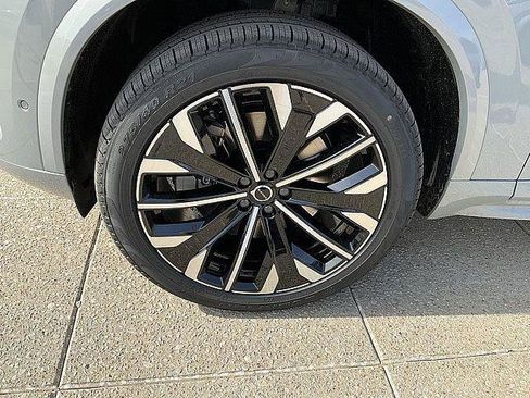 New 2026 Volvo XC90 T8 Ultra w/ Protection Package Premier AWD/4WD image 12