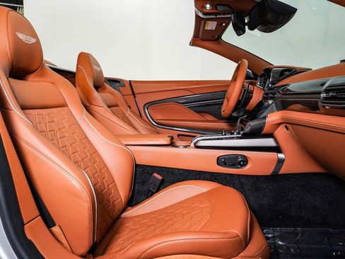 Used 2026 Aston Martin Vanquish Convertible RWD image 21