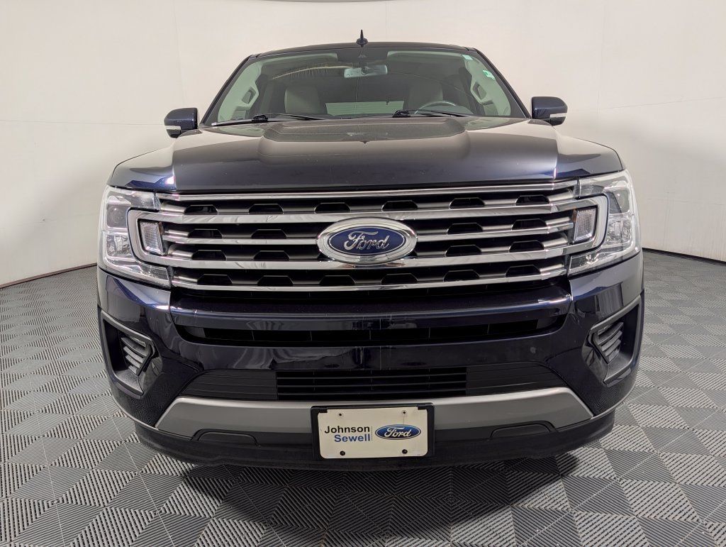 Used 2021 Ford Expedition XLT RWD image 3