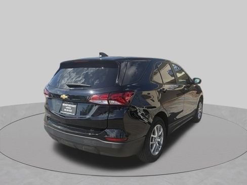 Used 2022 Chevrolet Equinox LS FWD image 6