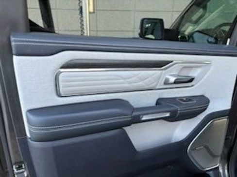 Used 2022 RAM 1500 Limited image 8
