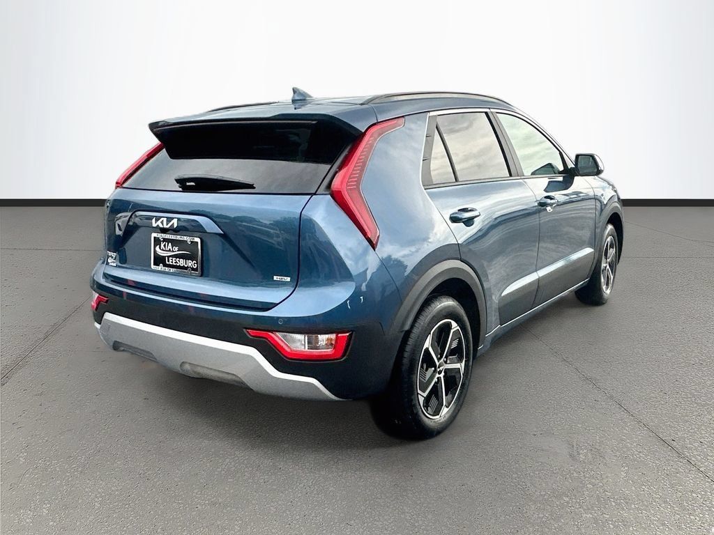 Used 2026 Kia Niro EX FWD image 7