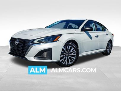 Used 2025 Nissan Altima 2.5 SV