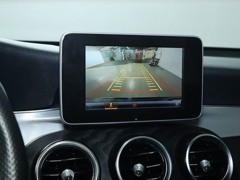 Used 2019 Mercedes-Benz GLC 350e 4MATIC image 32