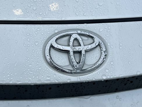 Used 2022 Toyota Corolla SE image 10