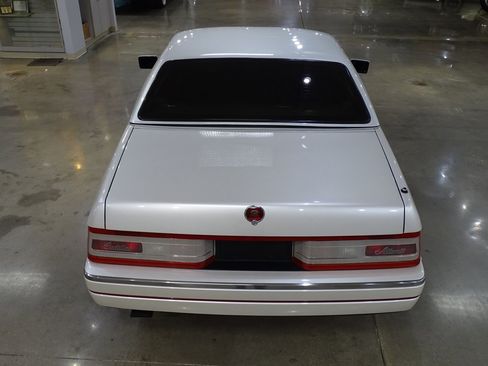 Used 1991 Cadillac Allante FWD image 11
