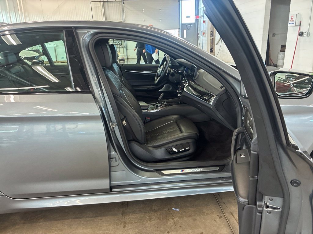 Used 2018 BMW M550i xDrive AWD/4WD image 11