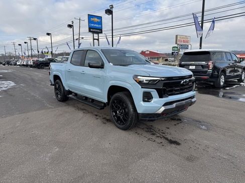 Used 2025 Chevrolet Colorado Z71 w/ Technology Package image 7