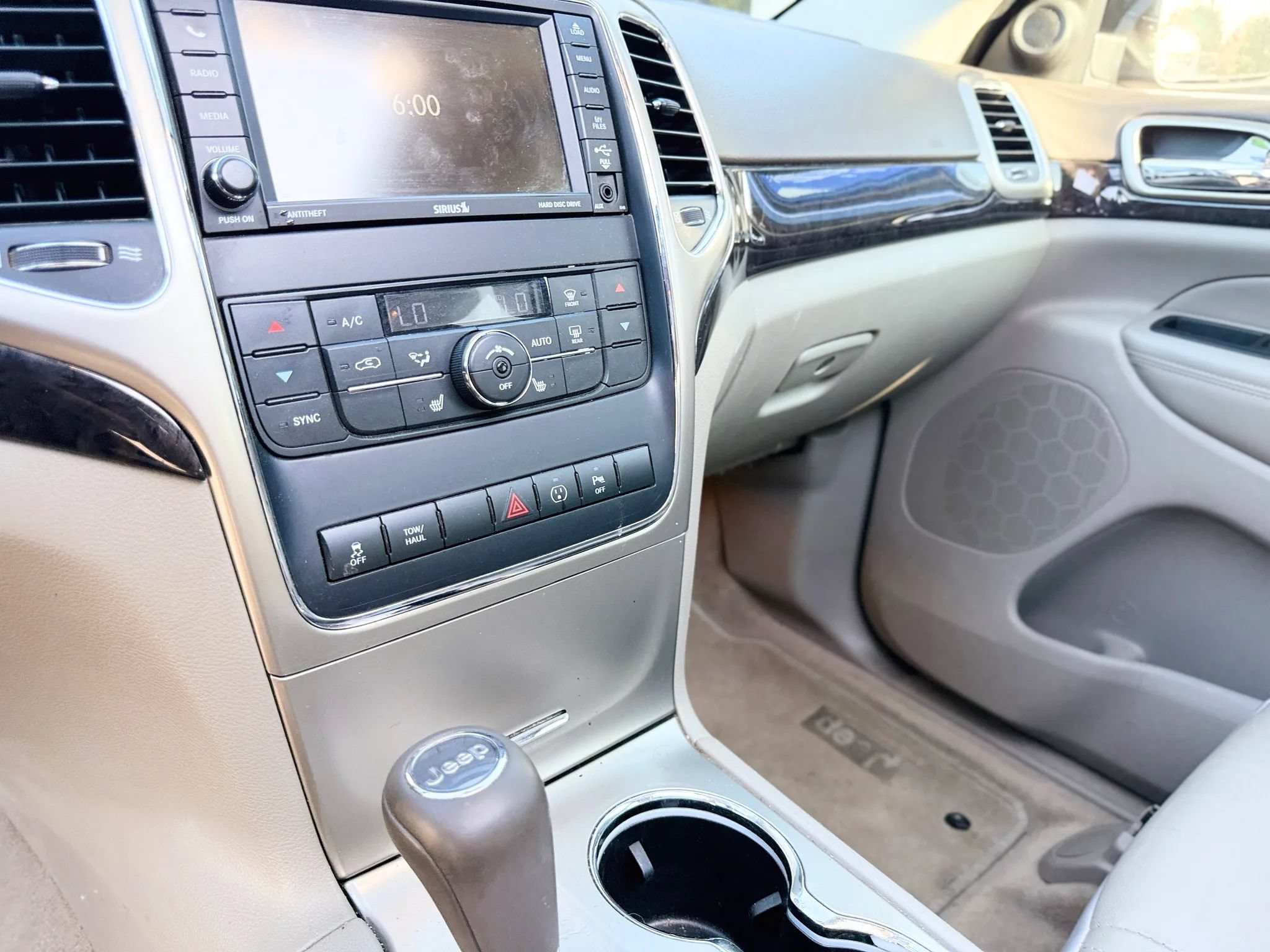 Used 2013 Jeep Grand Cherokee Laredo RWD image 37