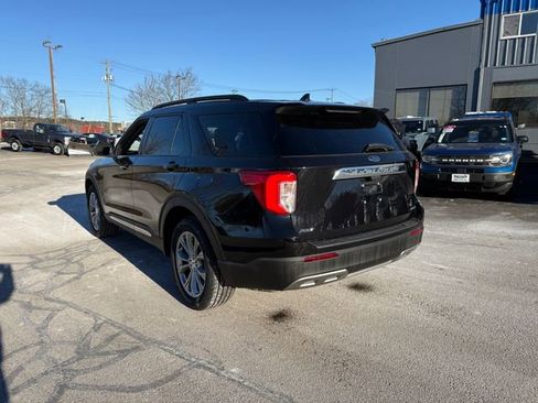 Used 2022 Ford Explorer XLT w/ Equipment Group 202A image 24