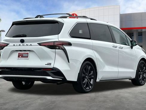 Certified 2024 Toyota Sienna XSE w/ XSE Premium Package FWD image 5