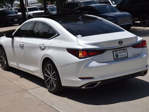 Used 2023 Lexus ES 350 w/ Premium Package FWD image 10