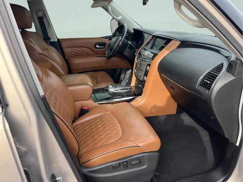 Used 2018 INFINITI QX80 4WD w/ Deluxe Technology Package image 10