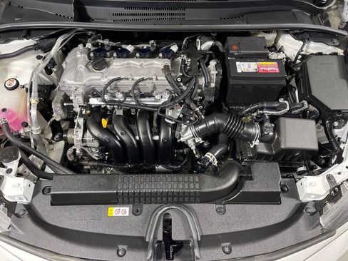 Used 2021 Toyota Corolla LE image 9