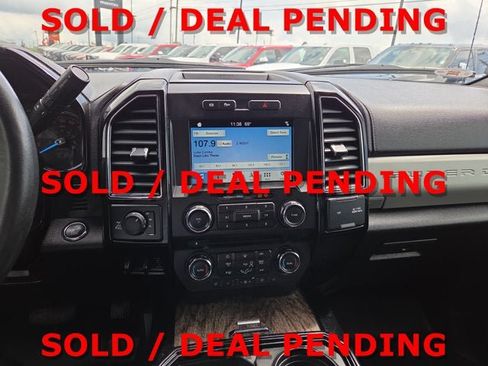 Used 2018 Ford F250 Lariat w/ Lariat Ultimate Package AWD/4WD image 16