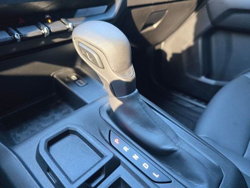 Used 2024 Chevrolet Colorado W/T image 32