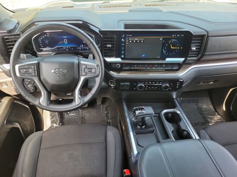 Used 2024 Chevrolet Silverado 1500 LT Trail Boss w/ Protection Package image 4