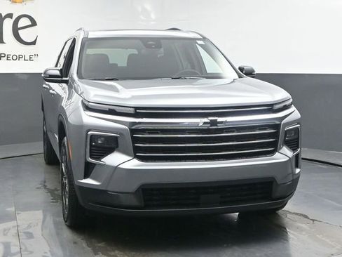 New 2026 Chevrolet Traverse LT w/ Sun and Wheel Package FWD image 30