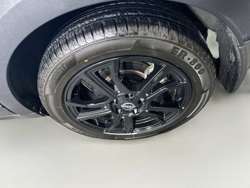 Used 2023 Nissan Kicks SR w/ SR Premium Package FWD image 11