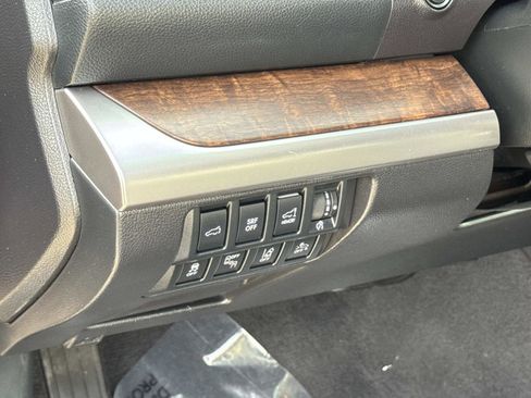 Used 2017 Subaru Outback 3.6R Limited image 13